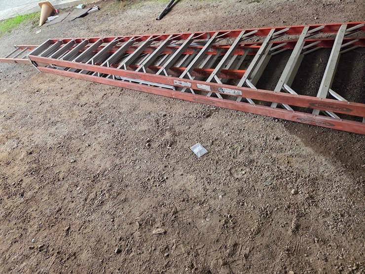 #15-•-16-ft-"a"-ladder-with-10-ft-extension-image-2