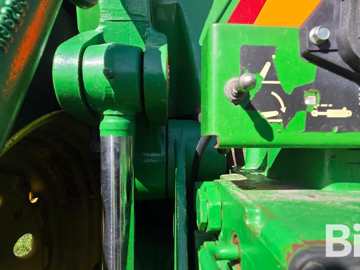 1995-john-deere-8100-mfwd-tractor-image-18