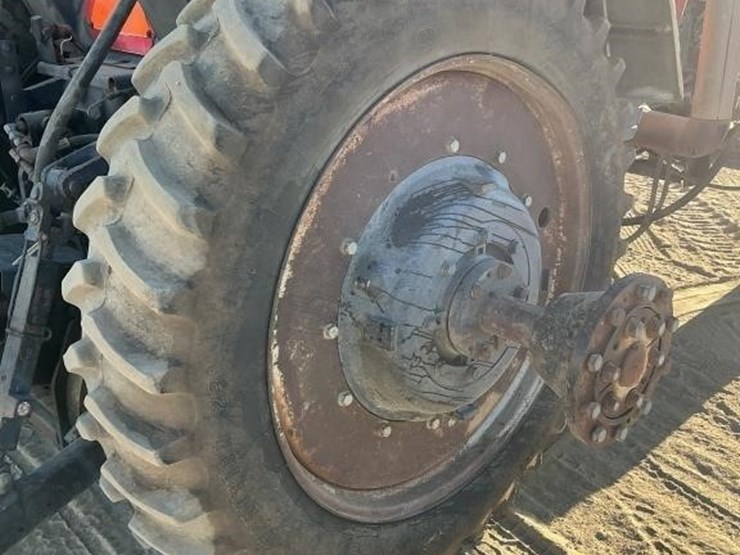 case-ih-7220-tractor-image-17