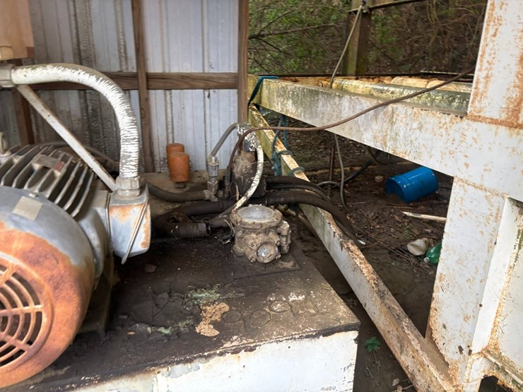 #42224-•-trash-compactor-image-10