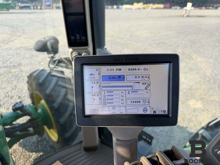 2011-john-deere-8335r-tractor-image-95