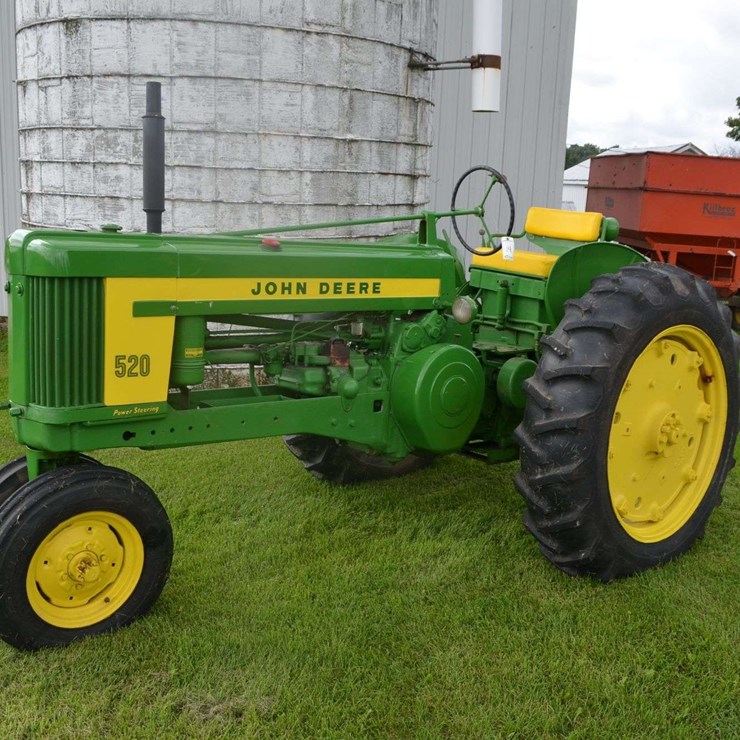 1957 JOHN DEERE 520