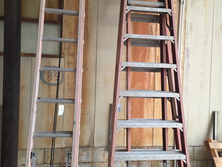 #23-•-10-ft-"a"-ladder-with-8-ft-extension-(broken)-&-24-ft-extension-ladder-image-3