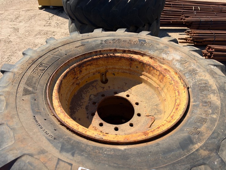 #41539-•-(4)10.00-24tg-equipment-tires-image-3