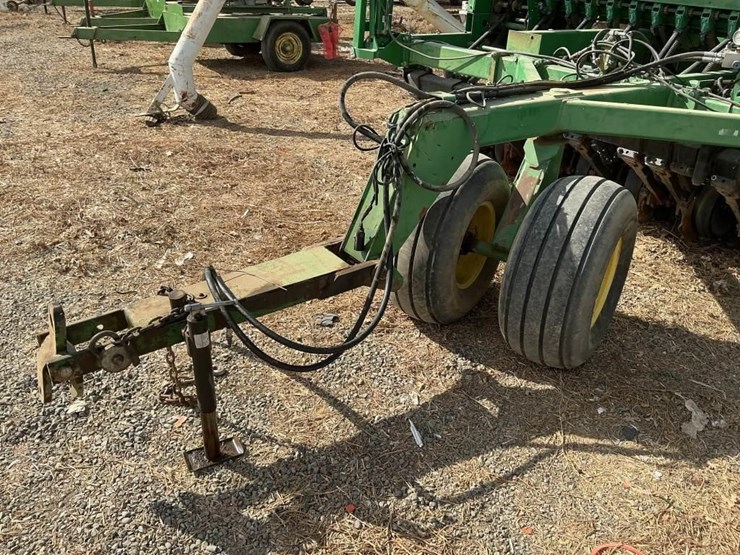 john-deere-1560-14'-pull-grain-drill-image-23