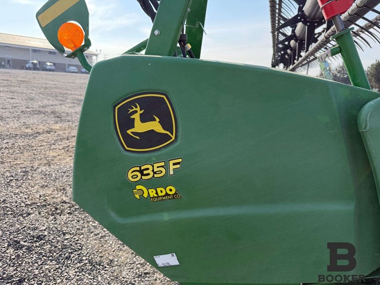 2021-john-deere-635f-header-image-40
