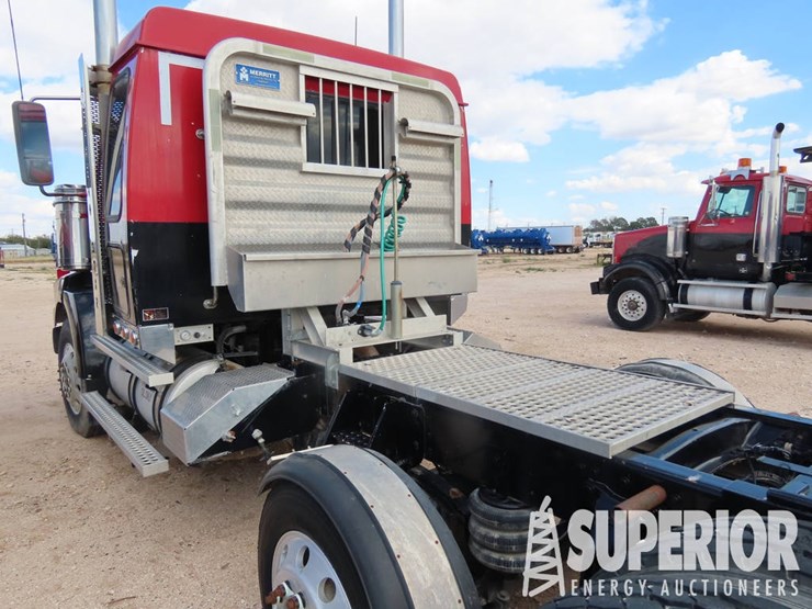 2009-western-star-4900-t/a-truck-tractor-w/pusher-axle-sleeper-image-5