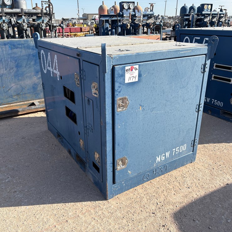 SELF CONTAINED 20K WP GREASE INJECTION UNIT COMBO P/B 8.4-KW ISUZU DIESEL GENERATOR