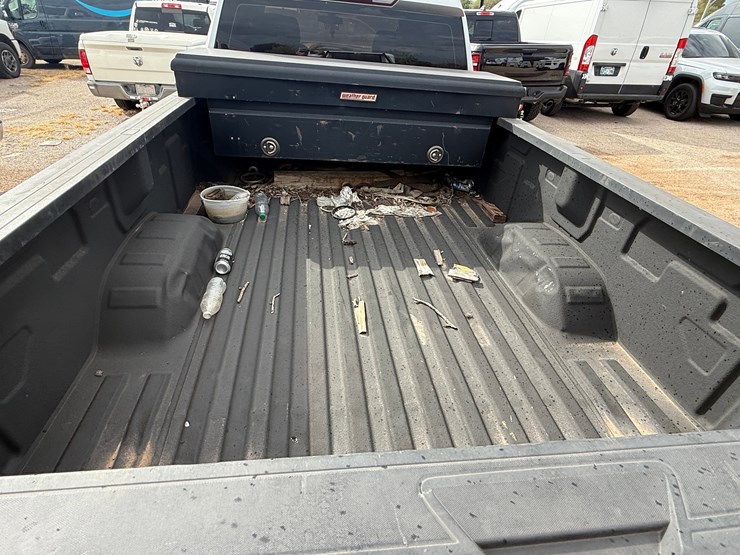 2021-chevrolet-silverado-2500hd-image-26