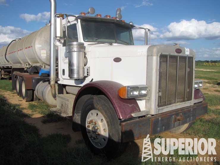 2006-peterbilt-379-t/a-day-cab-haul-truck-image-2
