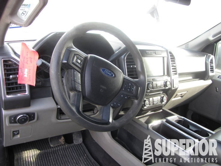 2017-ford-f-150-xlt-crew-cab-pickup-image-6