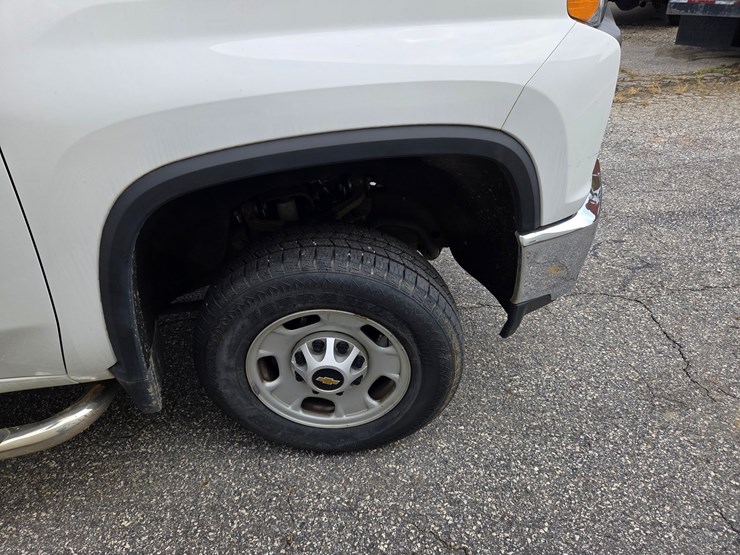 #6-•-2022-chevrolet-2500-service-truck-/-vin:-1gbowle71nf140105-/-68.050-image-19