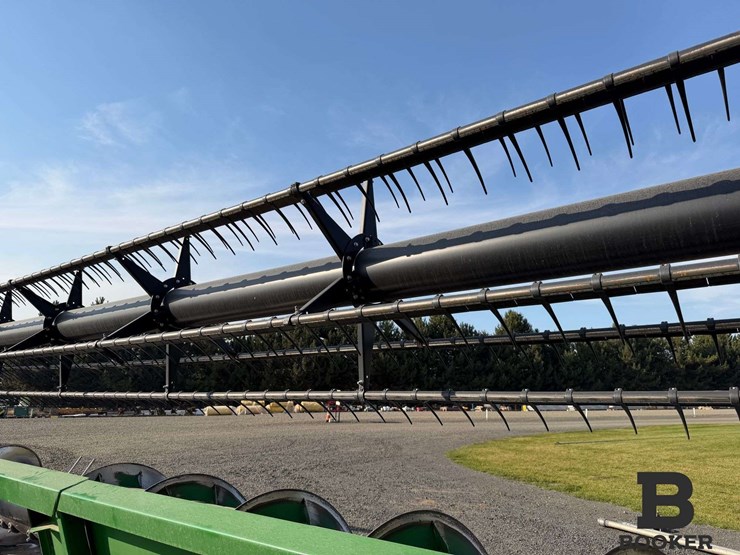2021-john-deere-635f-header-image-44