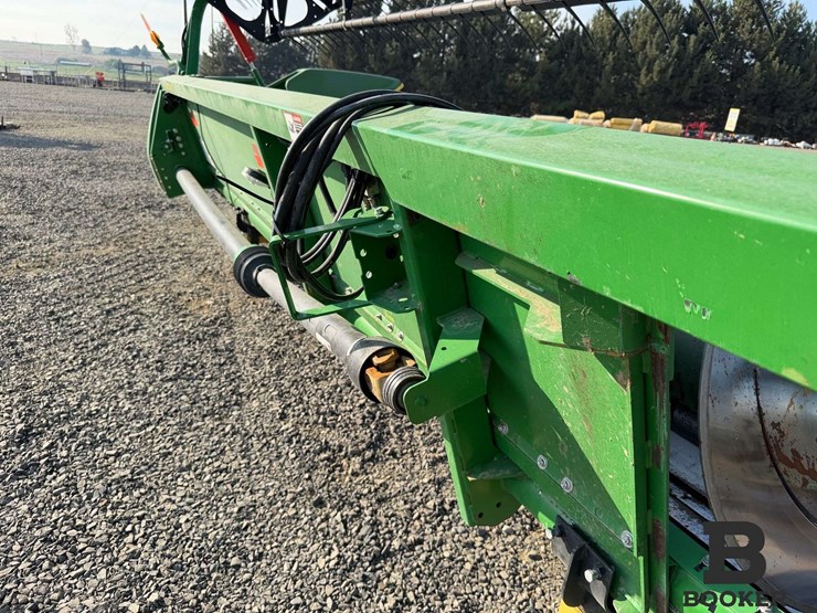2021-john-deere-635f-header-image-51