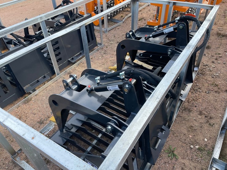 #4074-•-landhonor-72"-skid-steer-hydraulic-skeleton-grapple-bucket-attachment-image-5