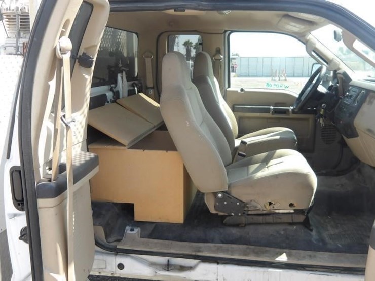 2010-ford-f450-image-15