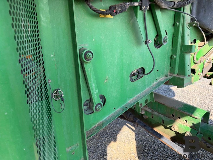 2012-john-deere-s670-combine-image-50