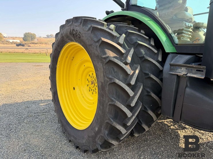 2011-john-deere-8335r-tractor-image-61