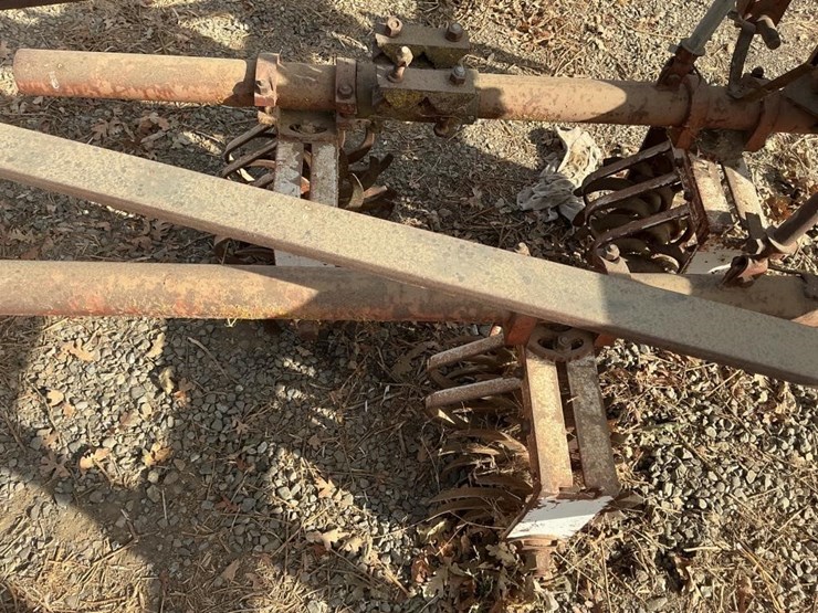 lilliston-3-pt-3-row-60"-rolling-cultivator-image-9