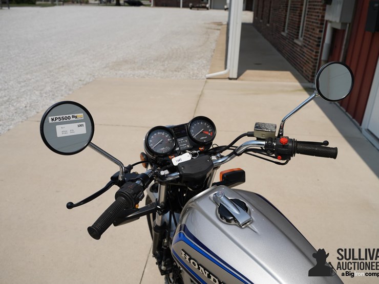 run-#150---1981-honda-cb750f-super-sport-motorcycle-image-16