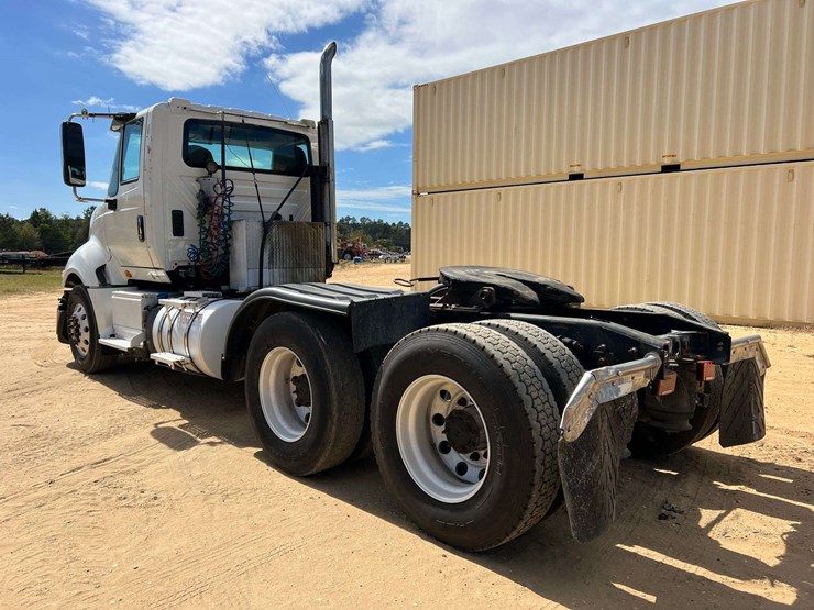 2016-international-prostar+-122-tandem-axle-day-cab-truck-tractor-–-cummins-isx15-diesel-(530,432-mi-image-2