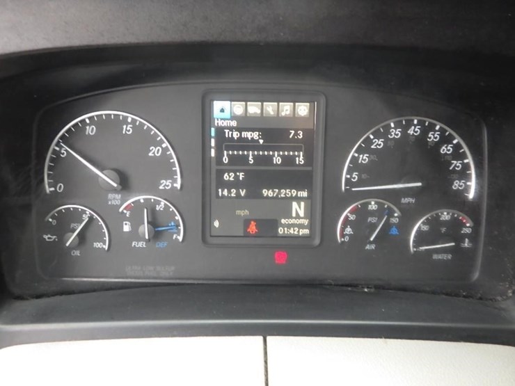 2019-freightliner-cascadia-3-axle-sleeper-truck-image-44