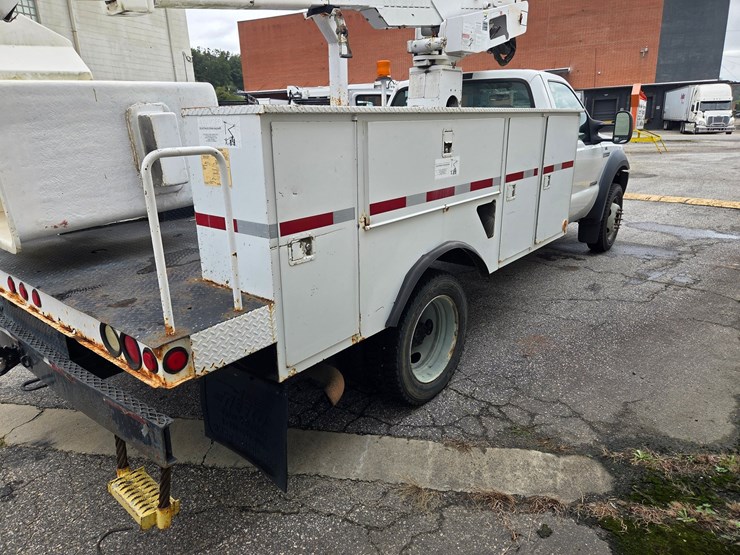#4-•-2005-f-550-ford-small-bucket-truck-/-vin:-1fdaf56p16eb42272-/-75,475-miles-image-15