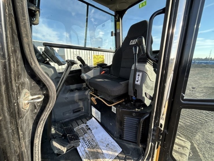2023-caterpillar-305cr-mini-hydraulic-excavator-image-13