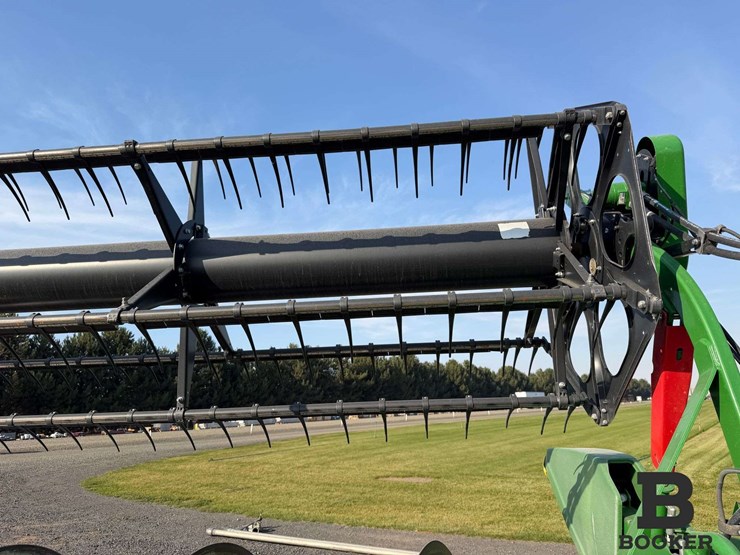 2021-john-deere-635f-header-image-43