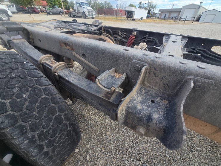 2021-ford-f350-image-54