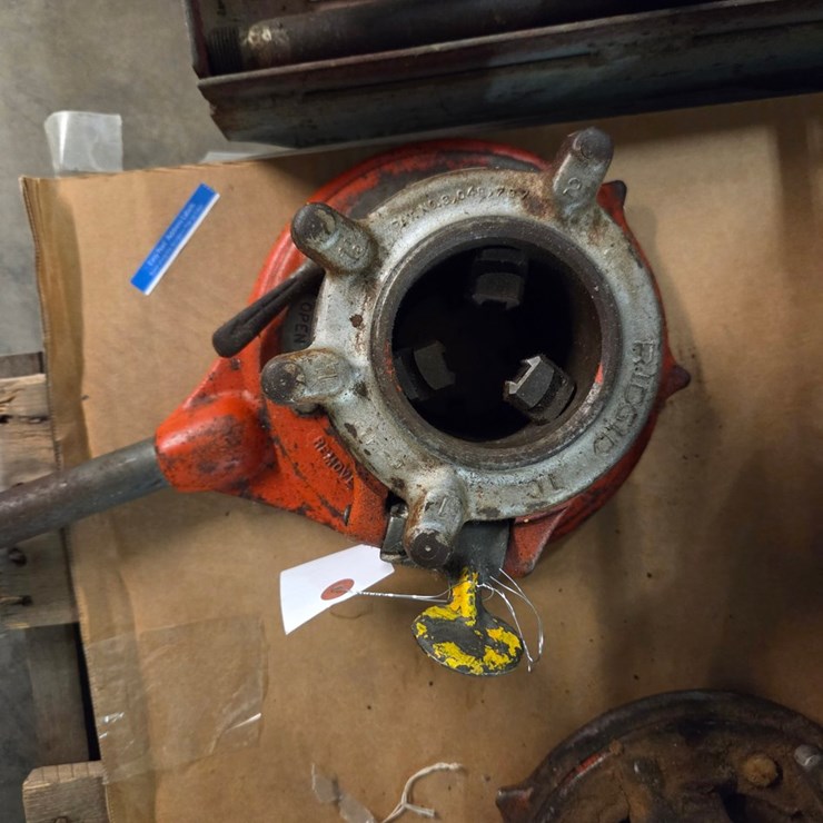 #62 • Rigid pipe threader