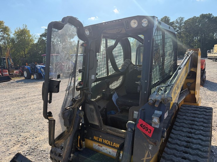 #4093-•-2023-new-holland-c334-tracked-skid-steer-image-42
