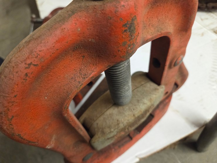 #80-•-rigid-pipe-vice-image-2