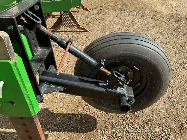 custom-3-pt-3-row-60"-drip-tape-retriever-image-14