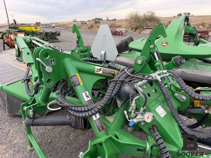 john-deere-front/rear-moco-combo-mower-image-17