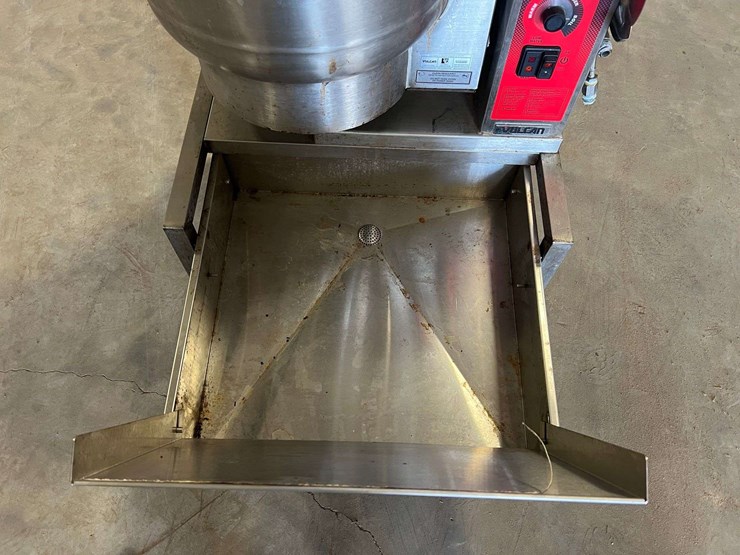 vulcan-k12ett-electric-tilting-steam-kettle-w/-stand-image-19