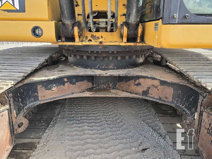 2018-caterpillar-320gc-image-30