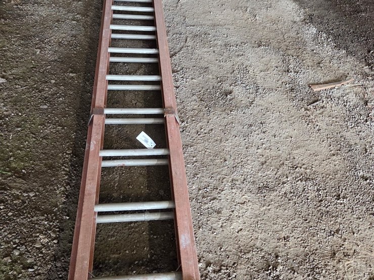 #24-•-40-ft-extension-ladder-image-1