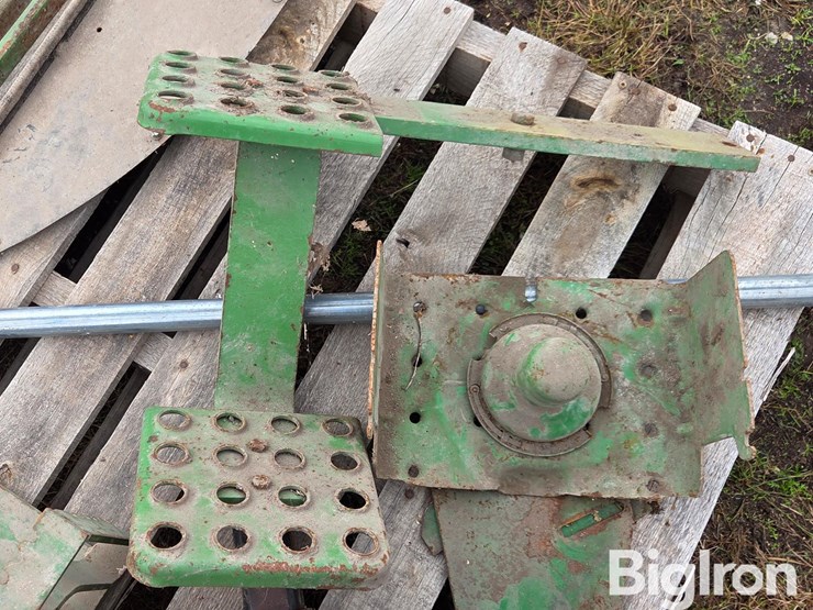 john-deere-tractor-parts-&-vittetoe-chaff-spreader-part-image-11