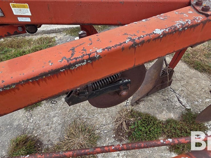 international-720-plow-image-16