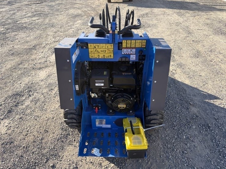 2026-agt-mx-mrw14-mini-skidsteer-loader-image-5