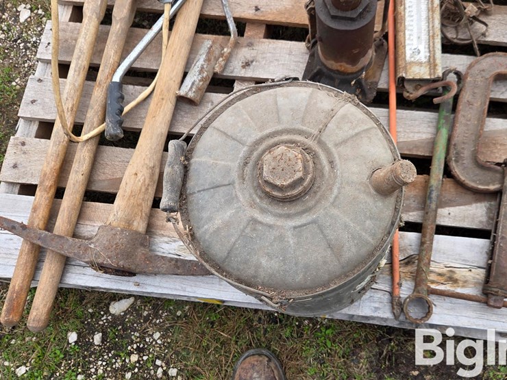 john-deere-wrench-&-misc-image-18