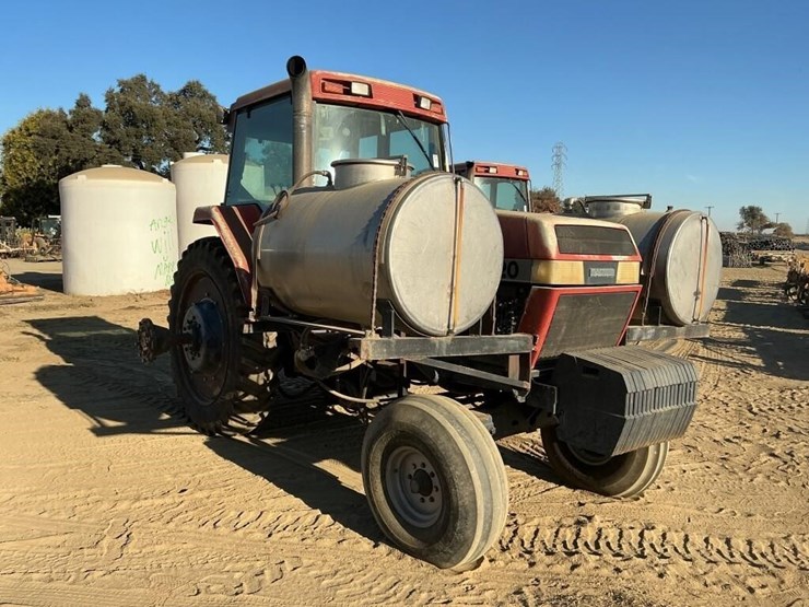 case-ih-7220-tractor-image-4