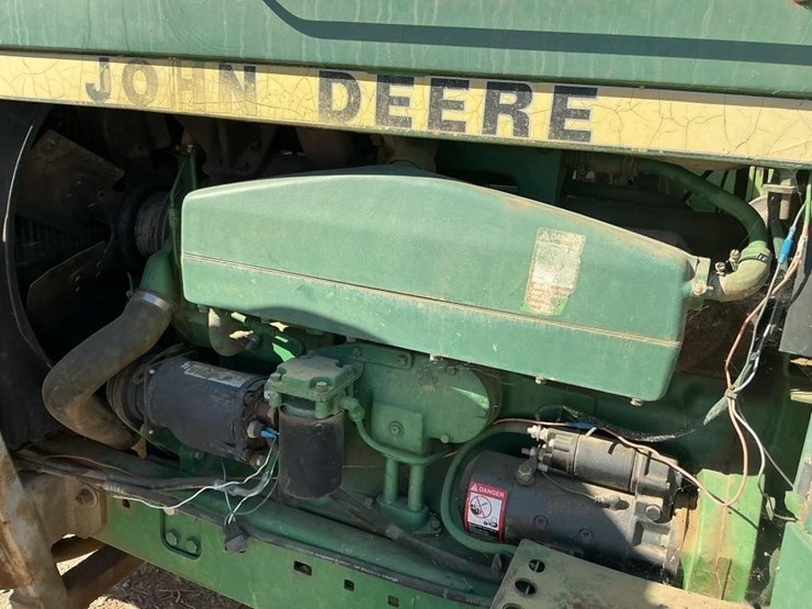 john-deere-4640-tractor,-powershift-image-13