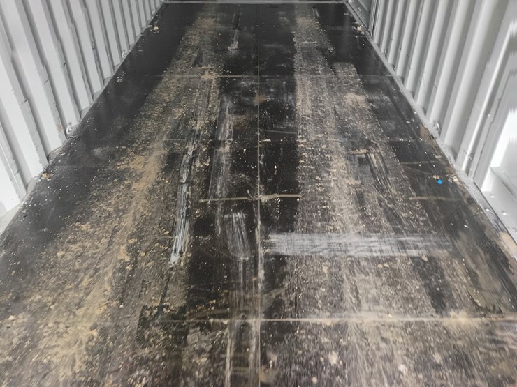 #l111-000-•-40ft-container-[damaged]-image-12