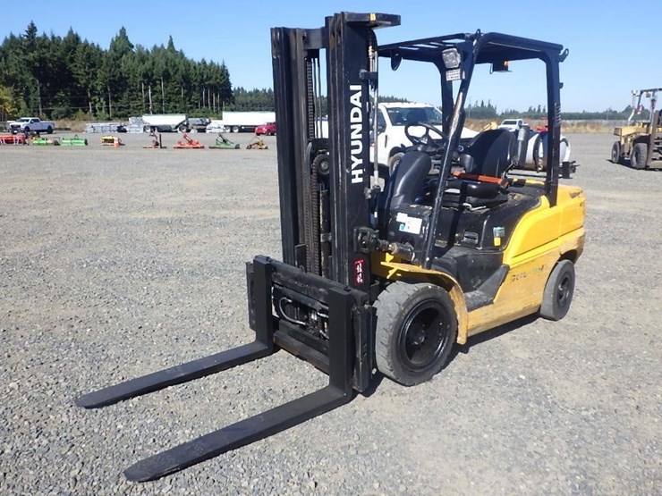 2023-hyundai-30l-9a-forklift-image-1