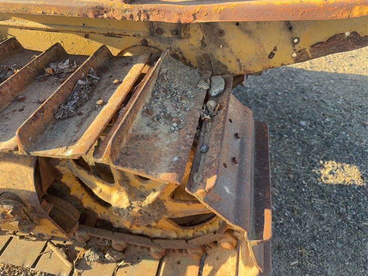 caterpillar-d2-image-13