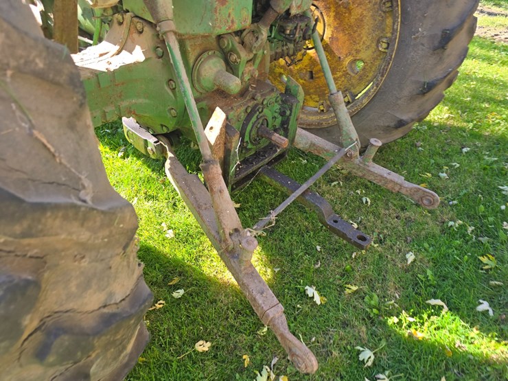 john-deere-3010-image-5