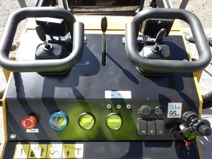2026-agt-mx-crt23-skid-steer-loader-image-10