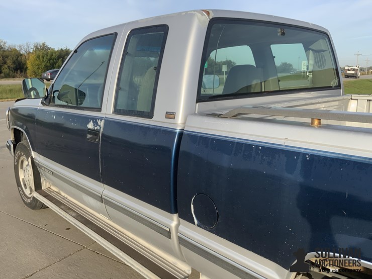 1993-chevrolet-silverado-gmt-400-k1500-4x4-extended-cab-pickup-image-17